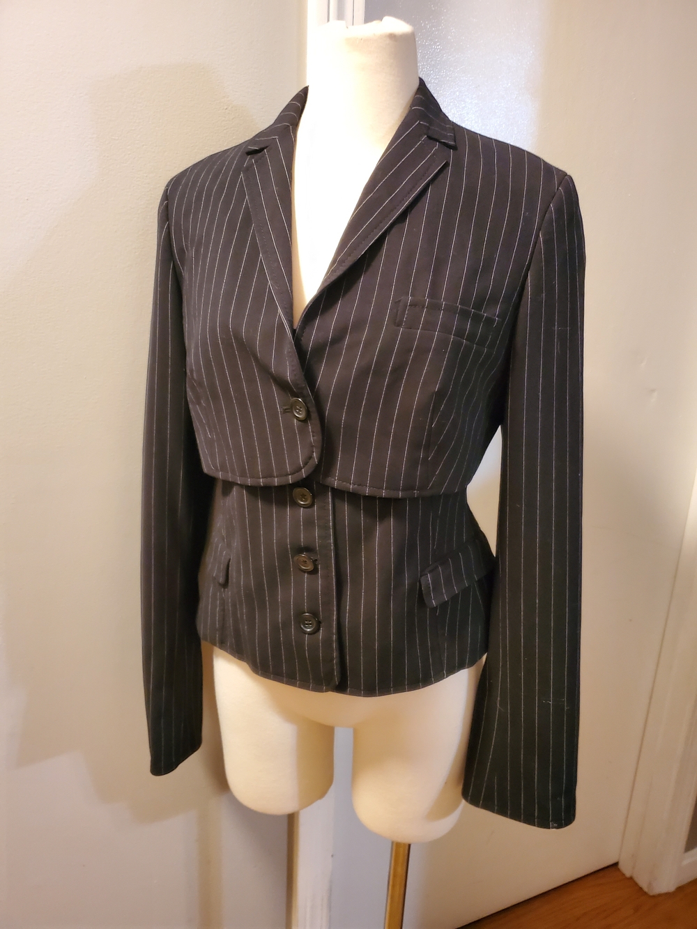 VENUS Black Pinstripe Cropped Blazer